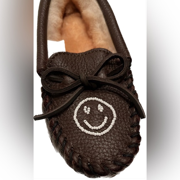 🆕 NWT Minnetonka x Opening Ceremony Beaded Smile Slipper Kids Moccasin - Picture 1 of 9